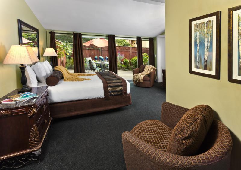 Monterey Peninsula Inn Pacific Grove Exterior photo